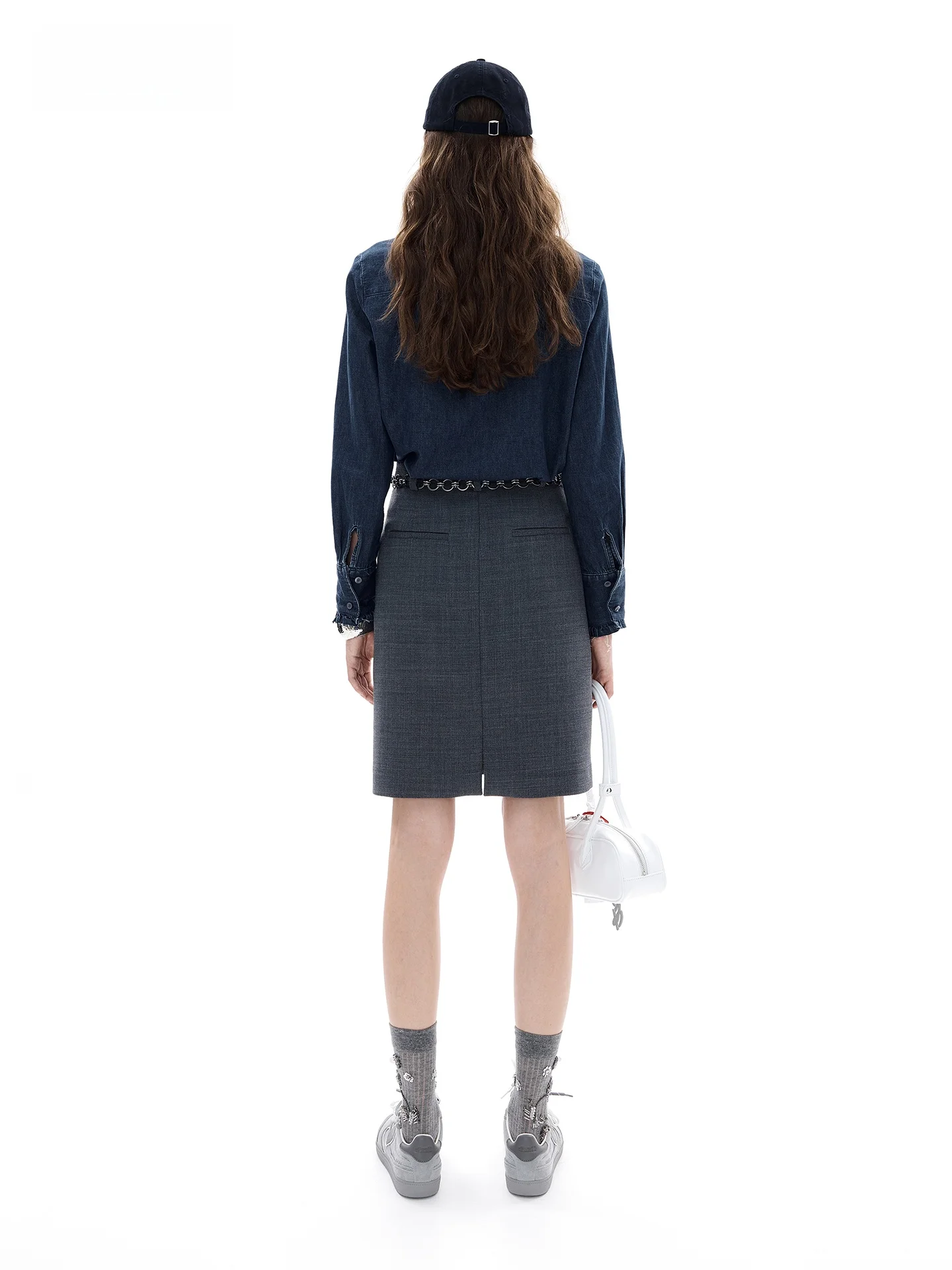 冬用デニム長袖シャツ【フリル装飾・女性用】：复古風の日常着に最適なアイテムとは