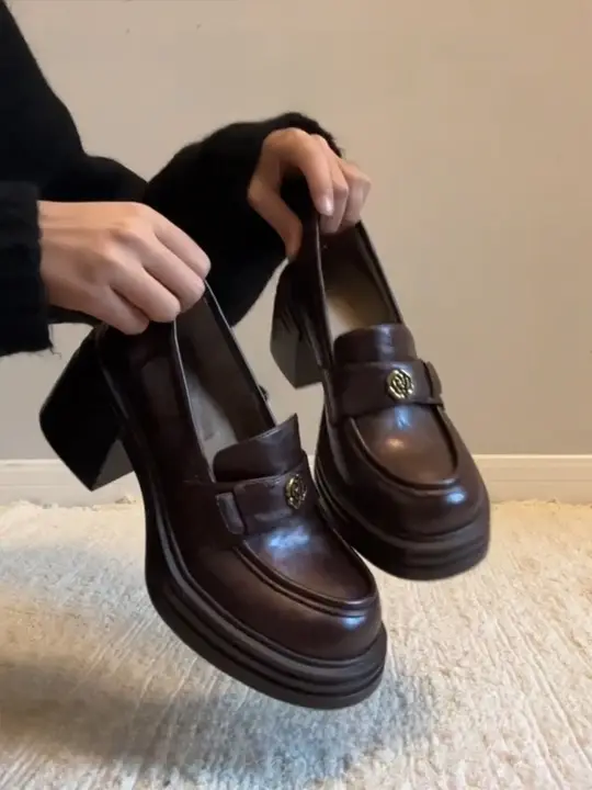 水洗牛革製 ヴィンテージ風ラウンドトゥ厚底ローファー【女性用・粗ヒール・エレガント】