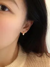 天然パール使用のヴィンテージ風ゴールドイヤリング【シンプルで独特のメタルピアス】