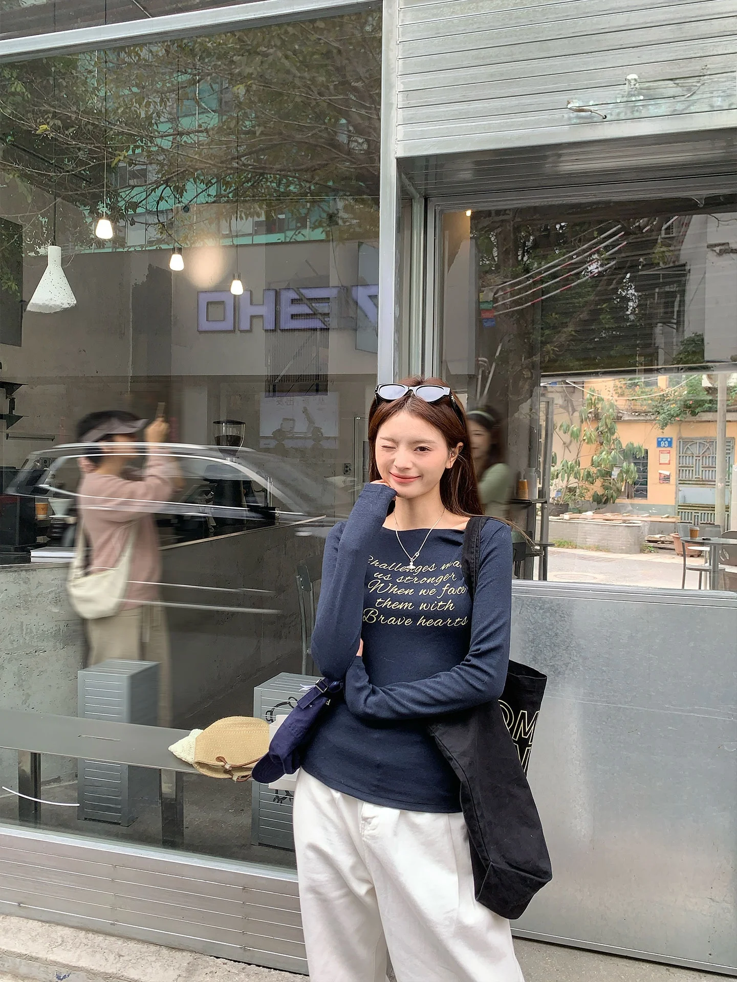 ダークグリーンtシャツの取り入れ方は？5選で、どんなシーンに合うかを徹底解説
