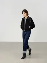 ウールとカシミヤのエレガントな山羊皮ノーカラージャケット【ラフな着こなし・ショート 丈・ジッパー付き】
