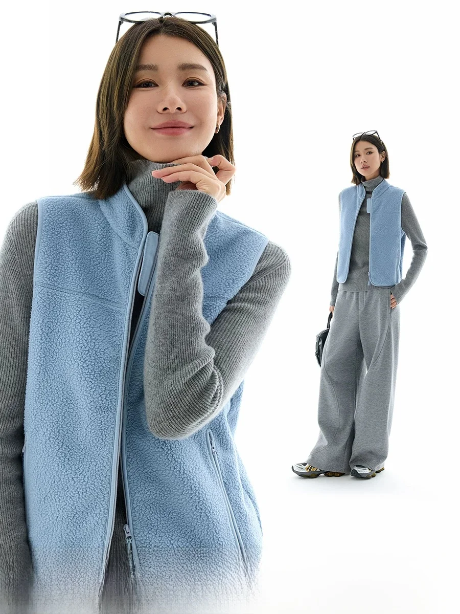 軽量な冬用フリースベスト：通勤風の女性向けラジアルデザインと実用性の検証