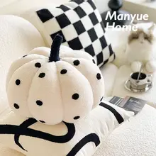 北欧風 抱き枕【抽象デザイン・チェッカーパターン・南瓜型】