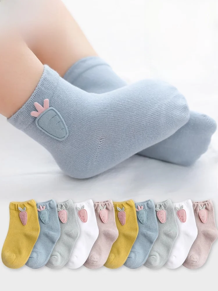赤ちゃんのソックスはどんなものにすべき？おすすめの素材とデザインがわかる