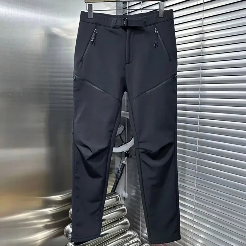 カーゴパンツ メンズ コーデ 完全ガイド｜ストレートシルエットで自然なオシャレを実現