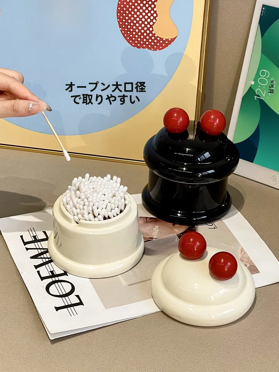 可愛いデザインの陶製耳かき・つまようじ収納ボックス：手作りアイデア掃除道具の実用性と多用途性
