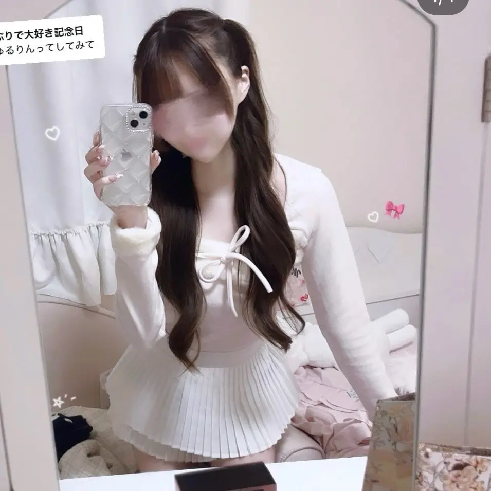 @_moenya_