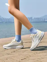 女性用通気性抜群のランニングシューズ【クッション性・柔らかいソール・快適】