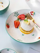 かわいいいちごデザインの食器セット【陶器製・家庭用・朝食用・シンプル】