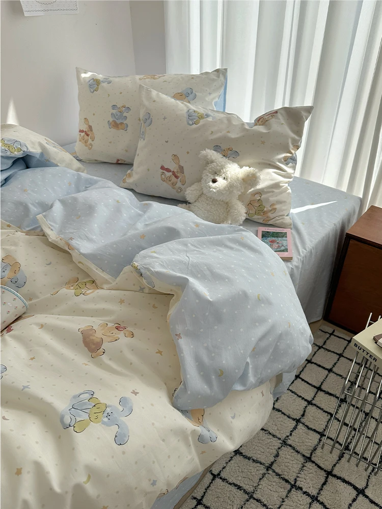 夏用掛け布団カバー：コットン製のカートゥーンデザイン四点セットが提供する快適な睡眠環境