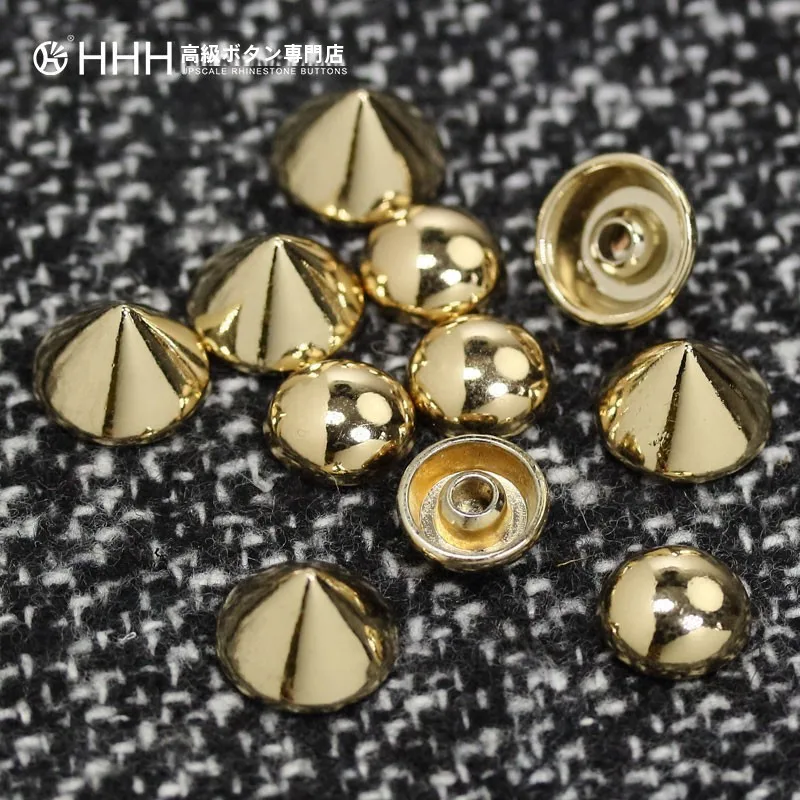 金属製スタッズボタン：皮革バッグアクセサリーとしての機能と実用性