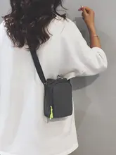 シンプルでおしゃれ！水洗い可能なキャンバスバッグ【女性用・アウトドア・軽量・斜め掛け】