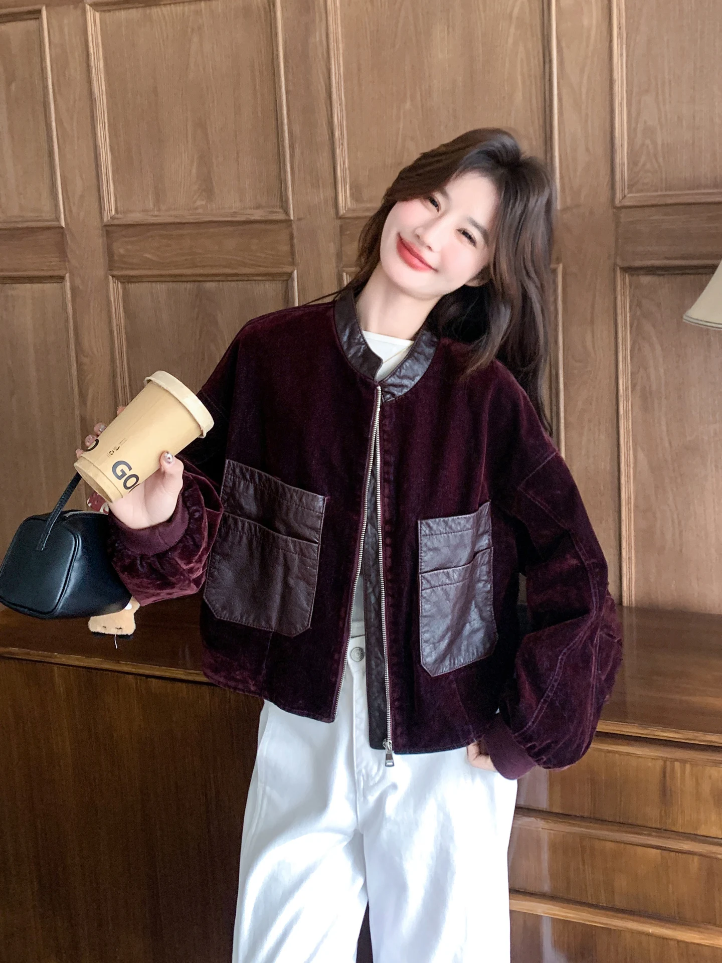 紫色ジャケット：春先のハイセンスな女性向け着用スタイルとは