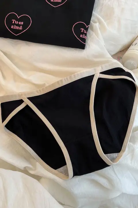 シンプルなロマンティックな開きデザインのレディースコットンパンティ【セクシーで魅力的】