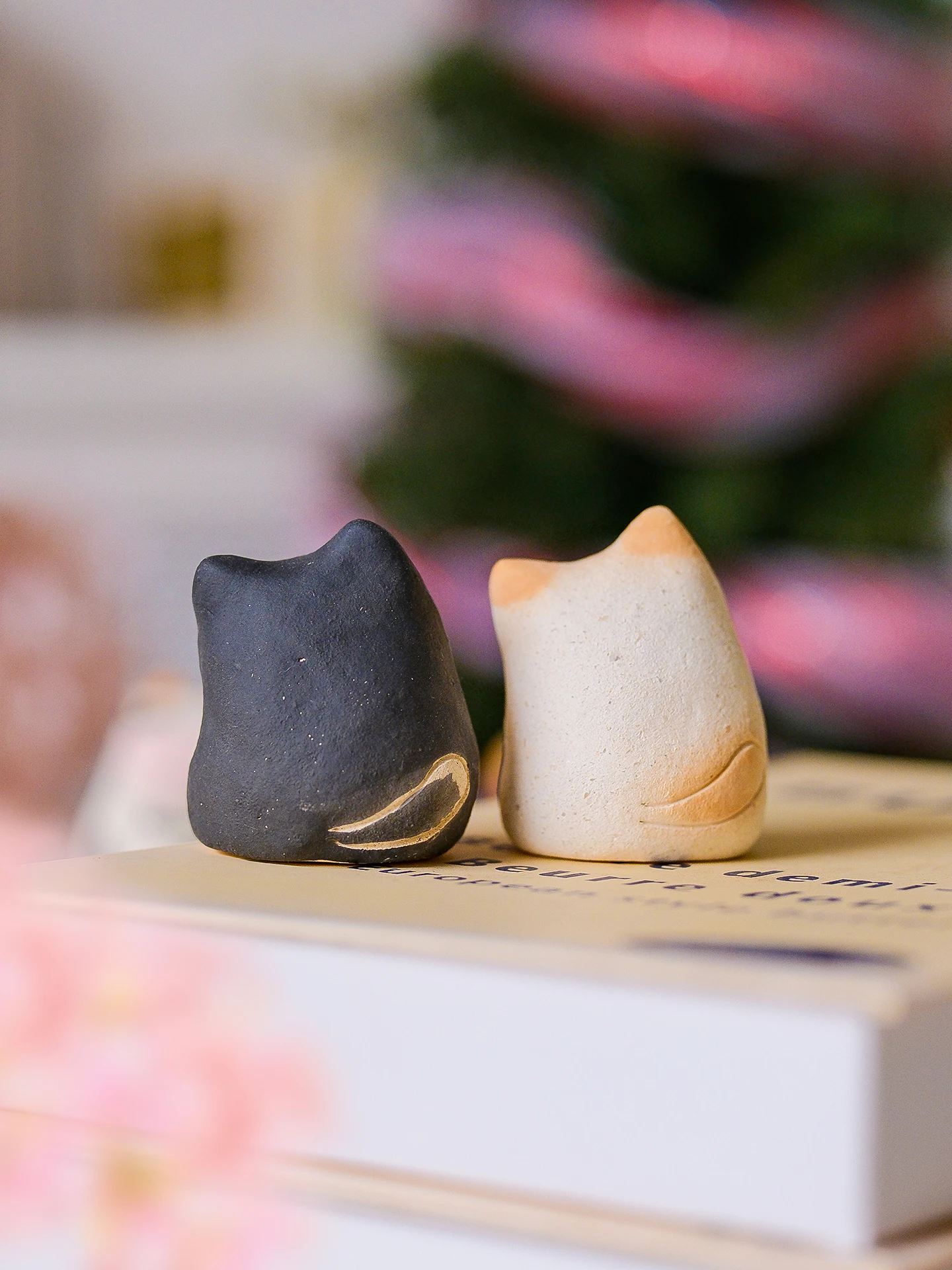 陶製キャットフィギュアで香りを楽しむおうち時間アイテム