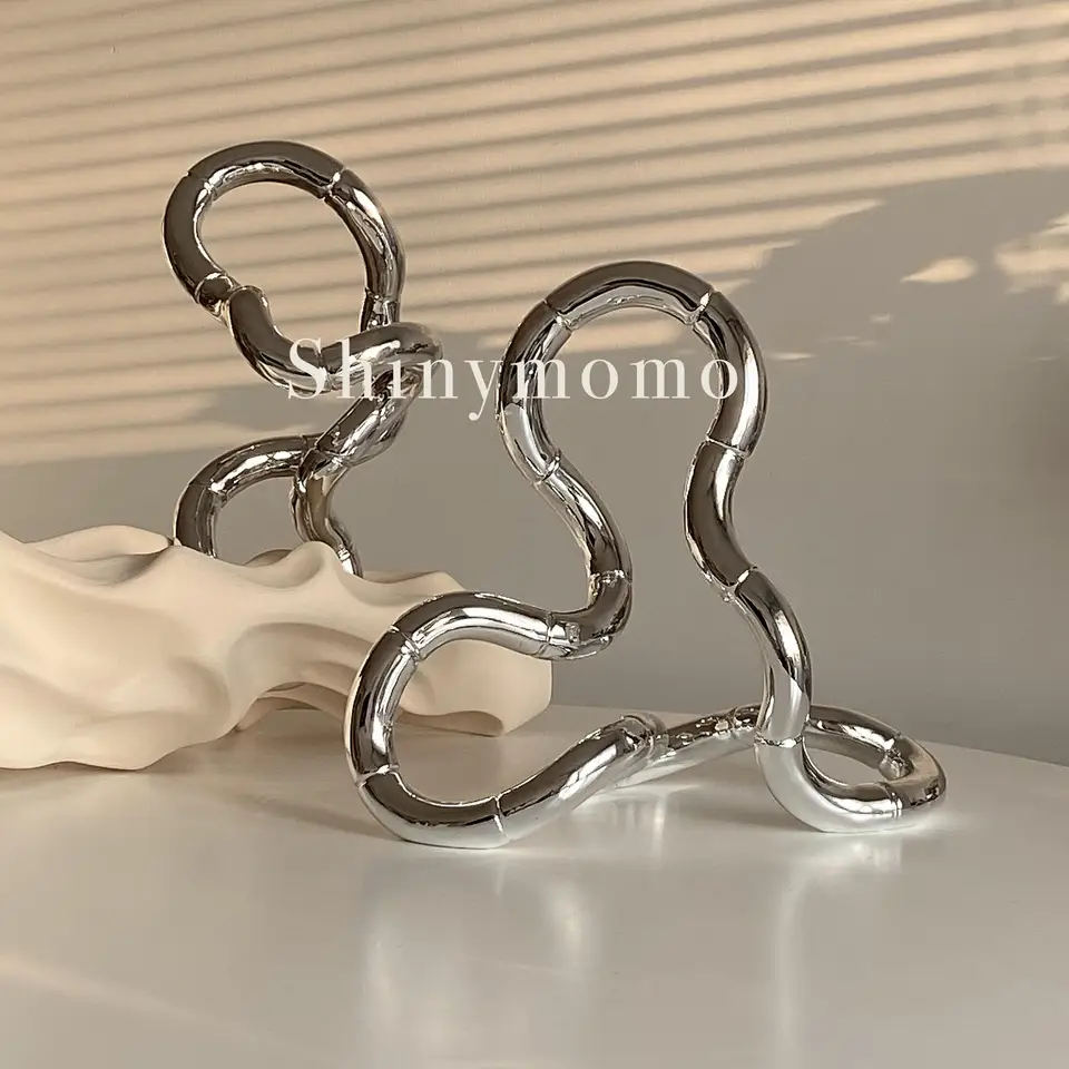 Shinymomo 自作のレトロ抽象アート彫刻オブジェ