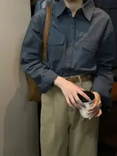 レトロなデザインの長袖シャツ【ダブルポケット・秋春用・ゆったりした厚手デザイン】