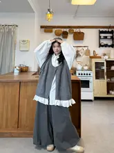 グレーのクルーネックニットベスト【長袖シャツ・春用・ハイウエストワイドパンツ・ボトムス】（セットアップ対応）