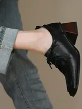 快適な黒のスクエアトゥミドルヒールパンプス【本革・太ヒール・深めのデザイン】