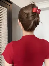 レディース 赤色ヘアクリップ【小型・後頭部用・シャーククリップ・おしゃれ】
