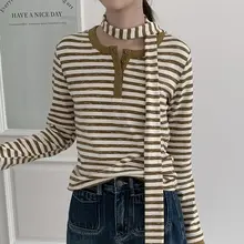 ストライプデザインの長袖Tシャツ【秋用・リボン付き・カジュアルスタイル】