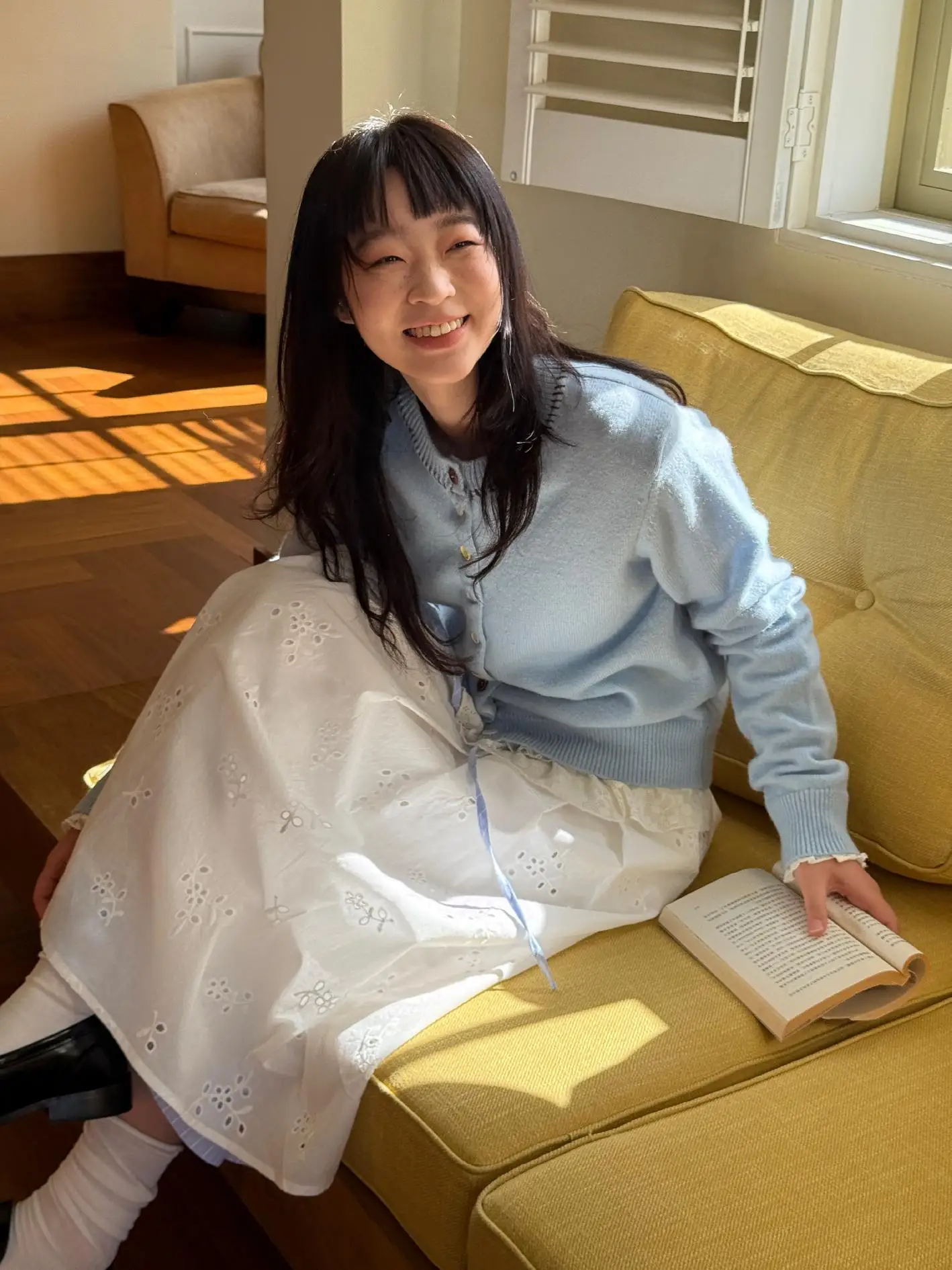 シースルー スカート：優雅なレース刺繍A字スカートの実用性と着用シーン