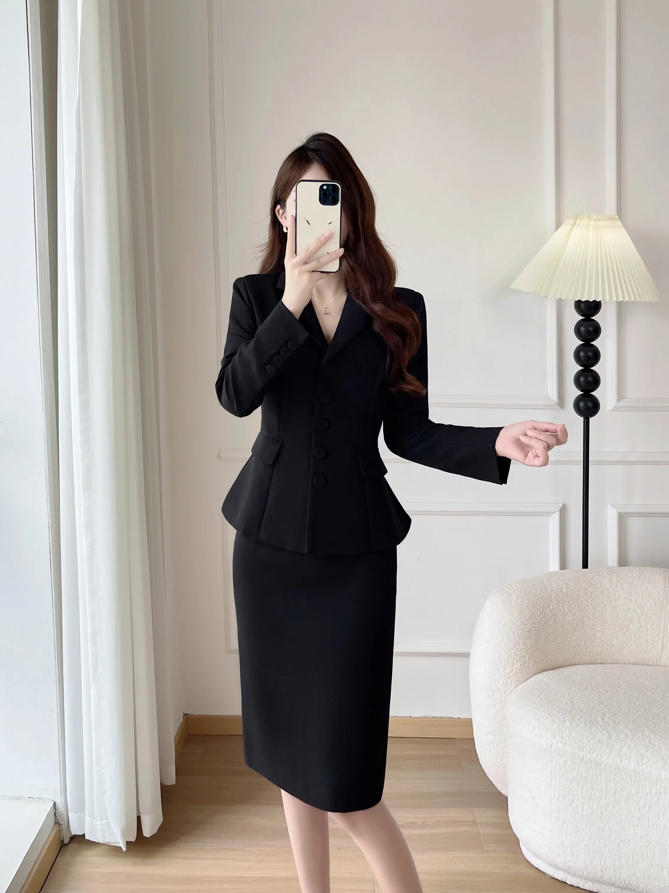 40代ぽっちゃり女性がビジネススーツで自信を取り戻すには？