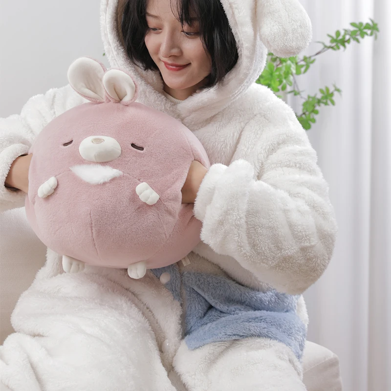 森林カフェのうさぎぬいぐるみ：温かい手を暖める抱き枕としての実用性とデザイン分析