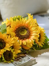 高級感ある向日葵の造花【リビング用・飾り花・シルクフラワー】