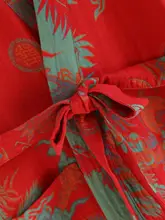 コットン二重ガーゼ製 着物風バスローブ【秋春用・フラワー刺繍・赤色】