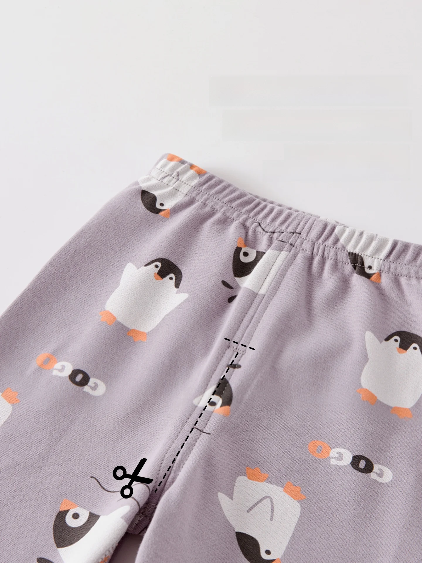 赤ちゃん用コットンパジャマ：四季通用のキャラクター柄で安心な夜間着用