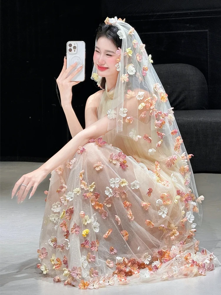 冬の結婚式で「甘さ」と「スタイリッシュさ」を両立するコーデは？