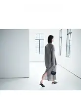 透け感のある天絲と柞蚕絲使用の軽やかでしたシルエットシャツとスカート（セットアップ対応）