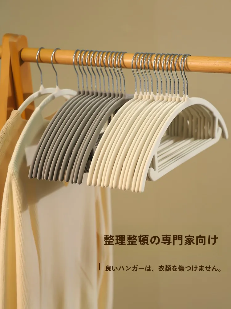 狭いワンルームに収納をもたらす5つのアイテムは？実際の暮らしで役立つ選び方を解説