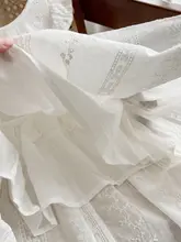 清新な子供用フリル付き白ドレス【コットン・フリル袖・夏用・プリンセススタイル】