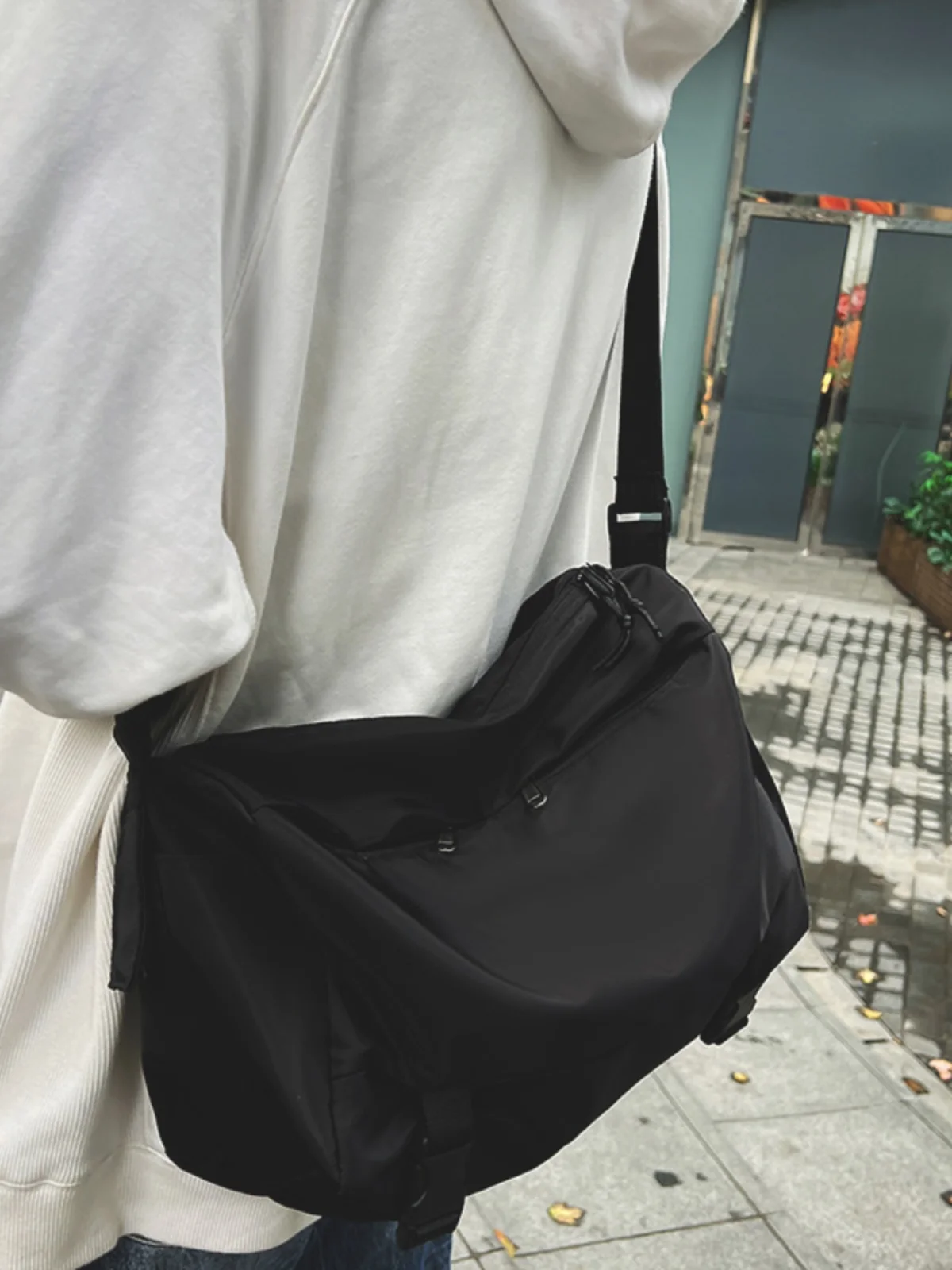 大きなリュックを選ぶときに迷うのは、本当に「大きさ」だけなのか？