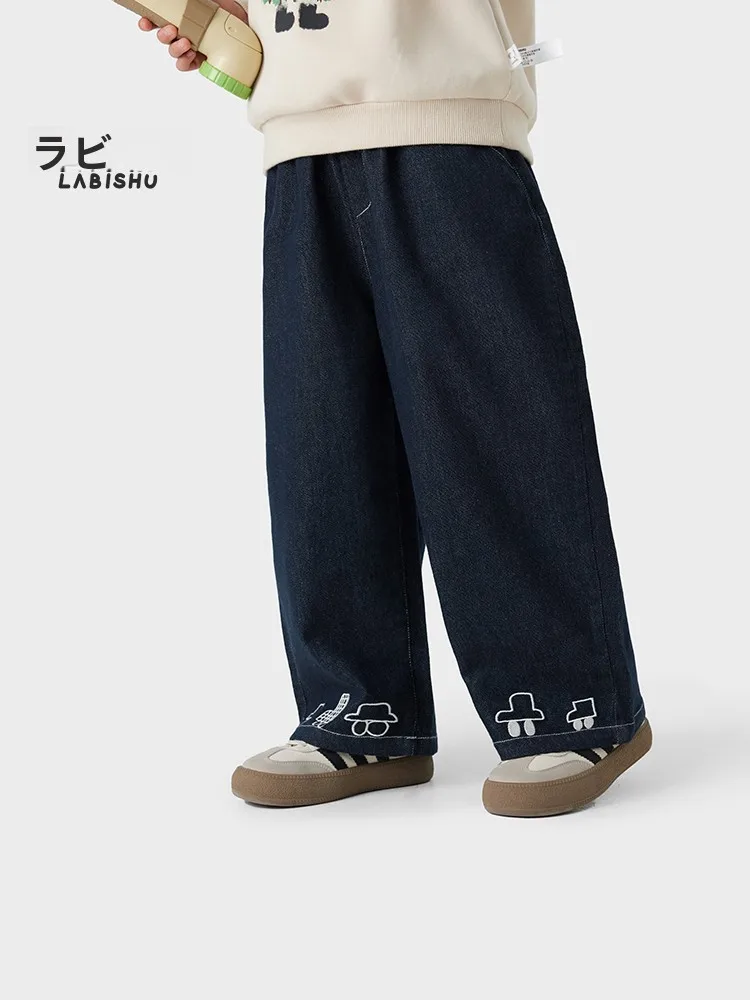 40代の女性が選ぶべきデニムパンツは？Dungareeとギャルパンツの違いを知れば、夏のカジュアルスタイルが変わる