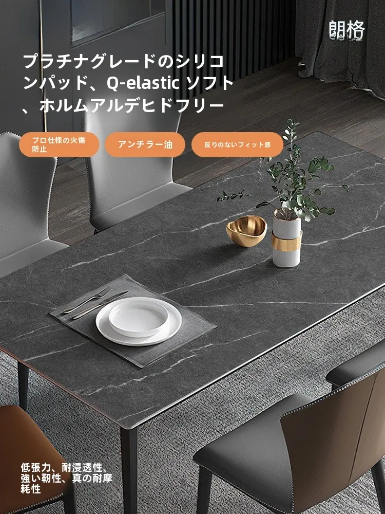 ダイニングテーブル 横並び どんな感じ？高級感と実用性のバランスを取るには？
