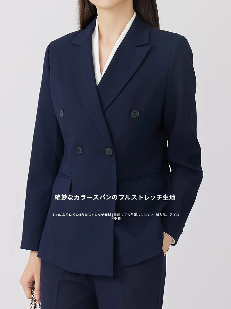 ダブルブレストスーツ：通勤シーンにおけるスタイリッシュでプロフェッショナルな着こなしの実現