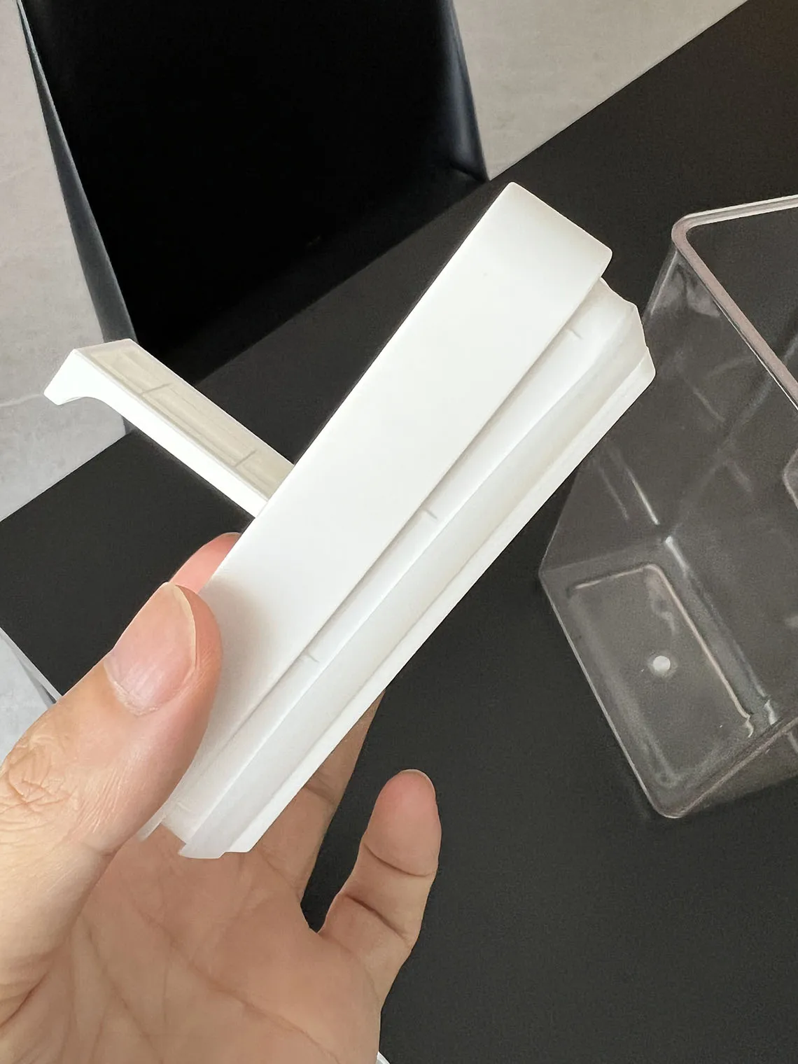 冷蔵庫用収納ボックス：薄型密封タイプで効率的なキッチン収納を実現