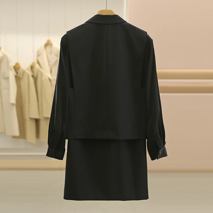 通勤の疲れを一瞬で払拭できる、ジャケット風ベストとドッキングドレスのセットは今、なぜ注目されているの？
