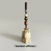 木製彫刻の狸猫キーホルダー【かわいいデザイン・バッグパーツ・誕生日ギフト】
