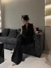 麻色のリネンベストワイドパンツスーツ