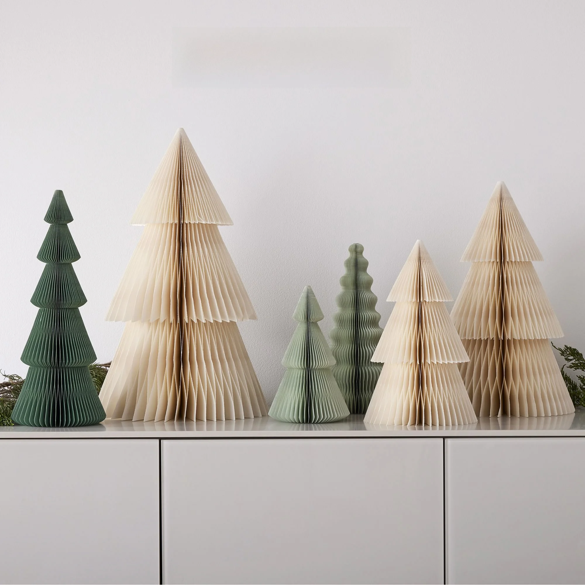 インテリア買い物リストにおけるクリスマスツリー装飾品【卓上用・折り紙風デザイン】の選び方
