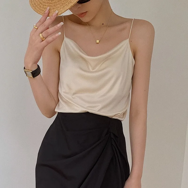 大人可愛い服 50代コーデ 完全ガイド｜色・素材・着こなしの秘密