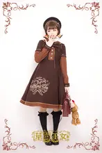 草莓巫女デザインの刺繍入りウールコート【秋冬用・ロリータスタイル・クマ柄】