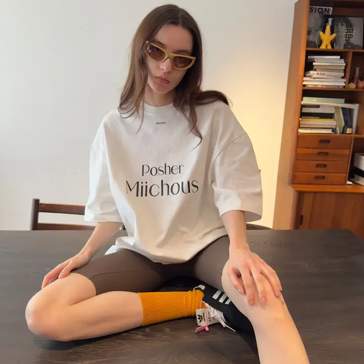 涼感アイスシルエットのゆったりラウンドネックTシャツ【春夏用・ブランドロゴデザイン】