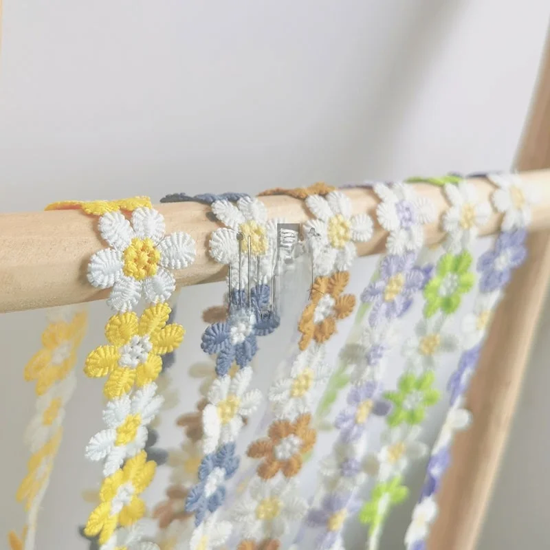 牛乳糸刺繍レース：手作りイースター飾りのカラフルな花柄と水溶性素材の実用性