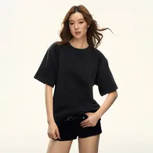 シンプルなデザインのカラフル半袖Tシャツ【ゆったりとしたフィット・女性用】