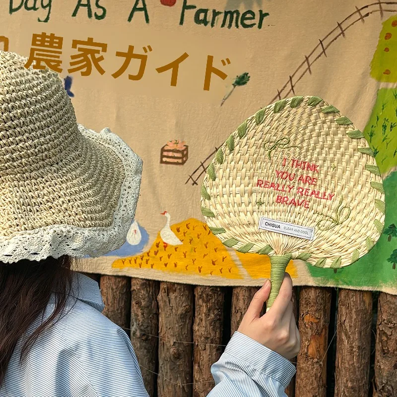 可愛い蒲扇型の手持ち扇子：キャンプでの暑さ対策に最適な新中式デザインアイテム